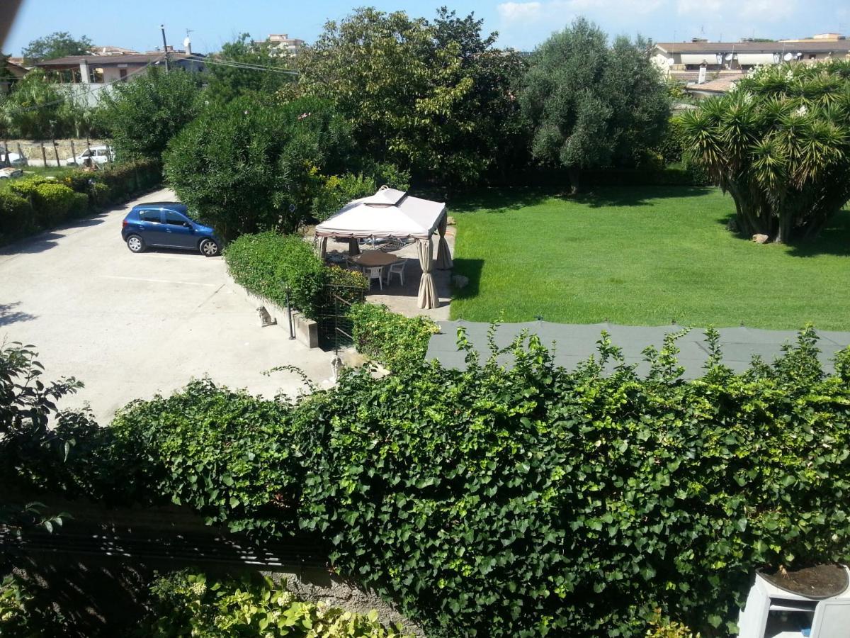 Garden Basement - Seminterrato Max 4 Ospiti - Fiumicino Vicino Aeroporto E Fiera Apartment ภายนอก รูปภาพ