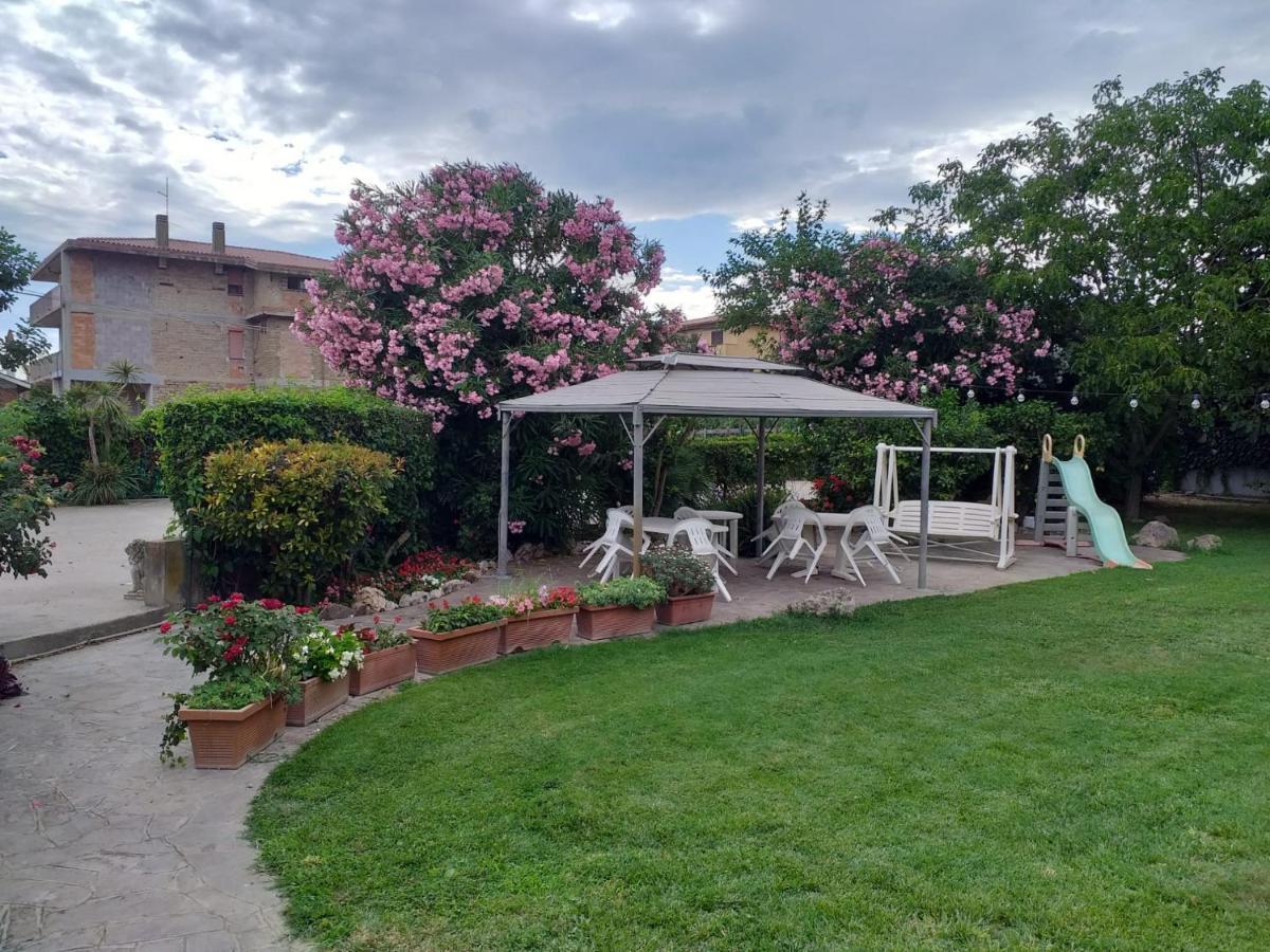 Garden Basement - Seminterrato Max 4 Ospiti - Fiumicino Vicino Aeroporto E Fiera Apartment ภายนอก รูปภาพ