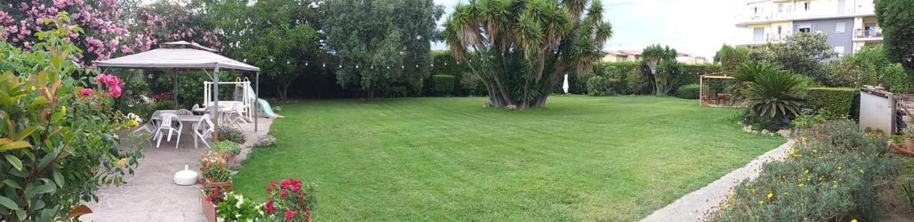 Garden Basement - Seminterrato Max 4 Ospiti - Fiumicino Vicino Aeroporto E Fiera Apartment ภายนอก รูปภาพ